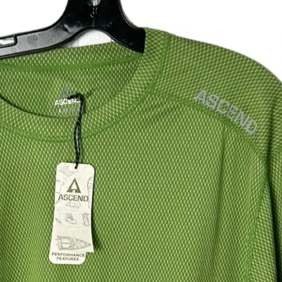 Y2K,NWT, ASCEND Men 2XLT
shirt,Sportwear,active,Green logo,UPF 30, anti-odor,dry - Picture 3 of 16